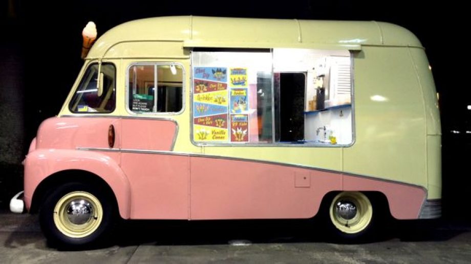 Image of the first Mr Whippy vans in Australia